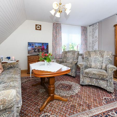 Ferienwohnung Im Haus Weinstock Эзенс Экстерьер фото
