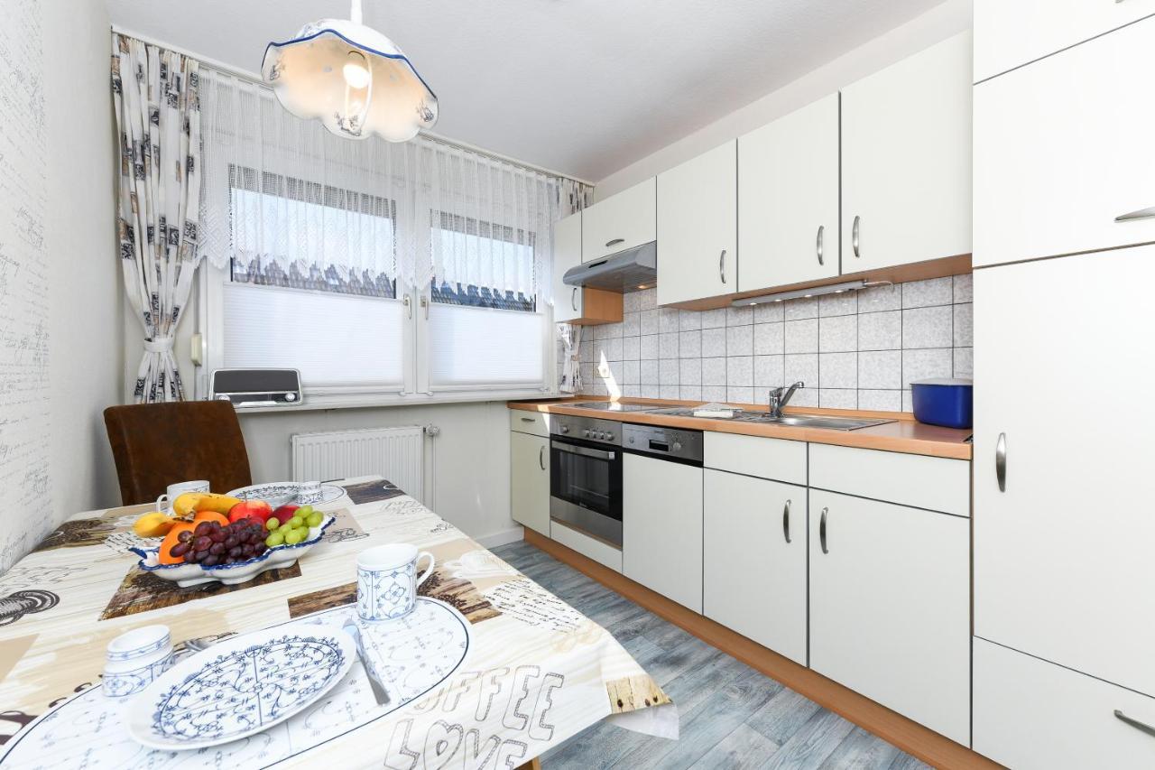 Ferienwohnung Im Haus Weinstock Эзенс Экстерьер фото